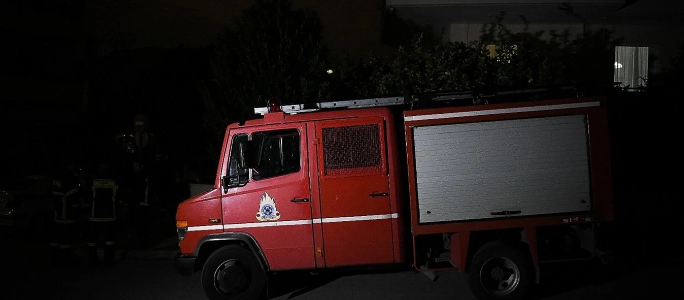 Πετράλωνα: Άγνωστοι πυρπόλησαν αυτοκίνητο αστυνομικού